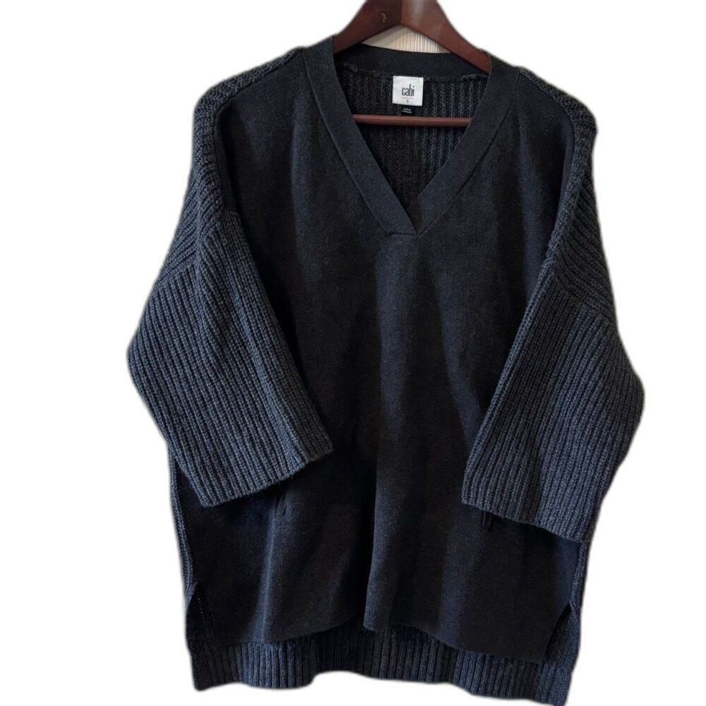 Cabi Charcoal Grey V-Neck Textured Knit Sweater (S)